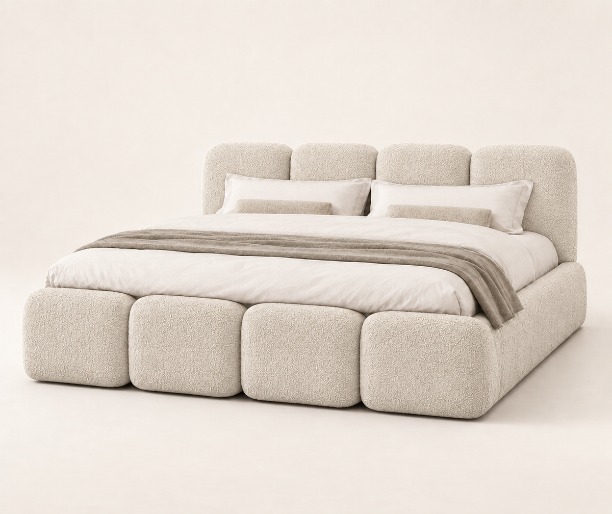 Heath bed in Angora, opposite angle
